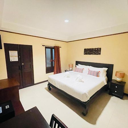 Na Thapae Chiangmai Hotel เชียงใหม่ ภายนอก รูปภาพ