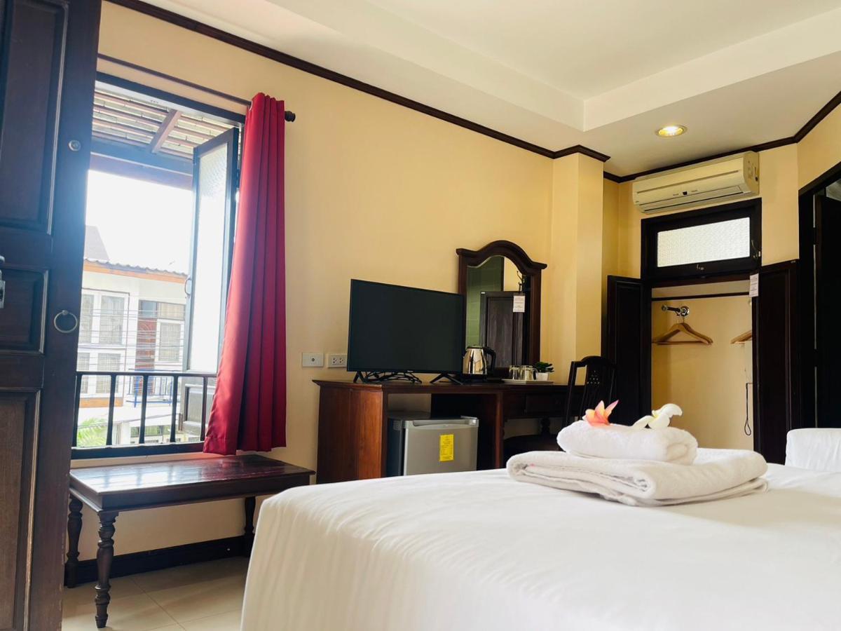 Na Thapae Chiangmai Hotel เชียงใหม่ ภายนอก รูปภาพ