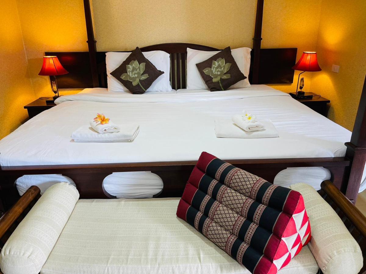 Na Thapae Chiangmai Hotel เชียงใหม่ ภายนอก รูปภาพ
