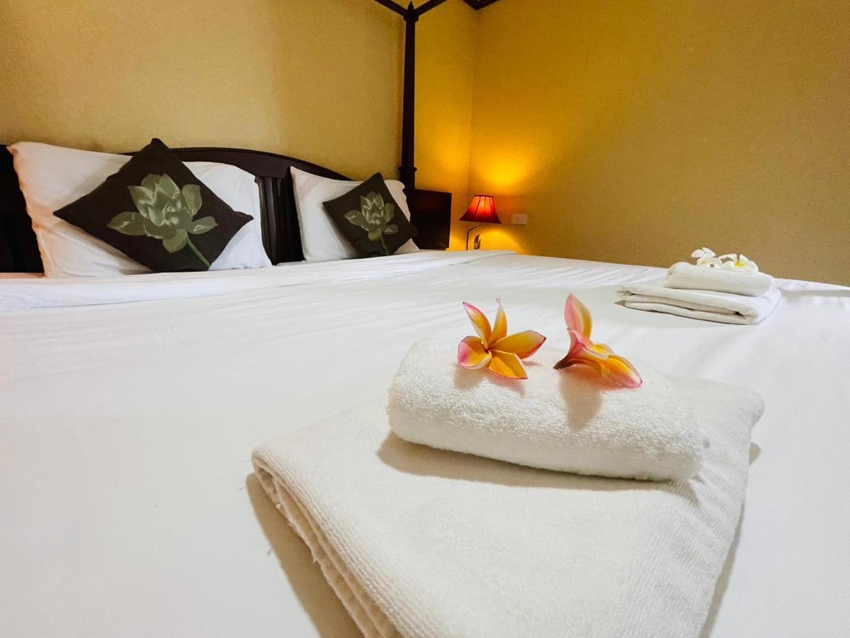 Na Thapae Chiangmai Hotel เชียงใหม่ ภายนอก รูปภาพ