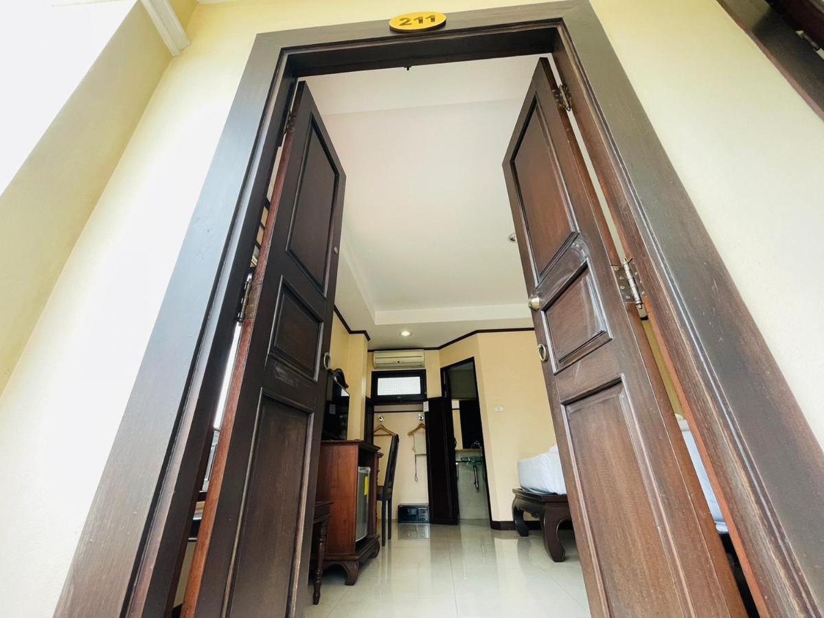 Na Thapae Chiangmai Hotel เชียงใหม่ ภายนอก รูปภาพ