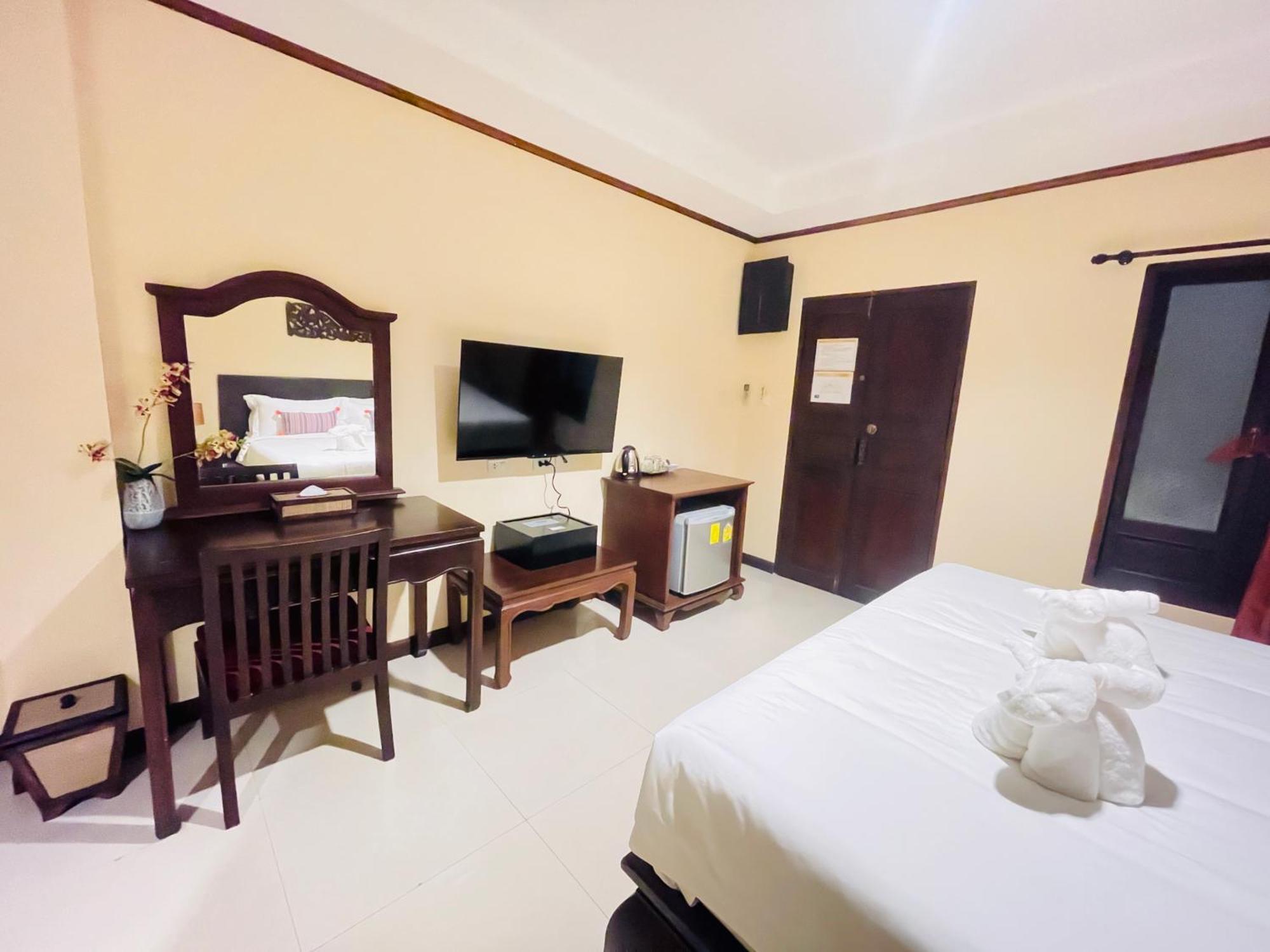 Na Thapae Chiangmai Hotel เชียงใหม่ ภายนอก รูปภาพ