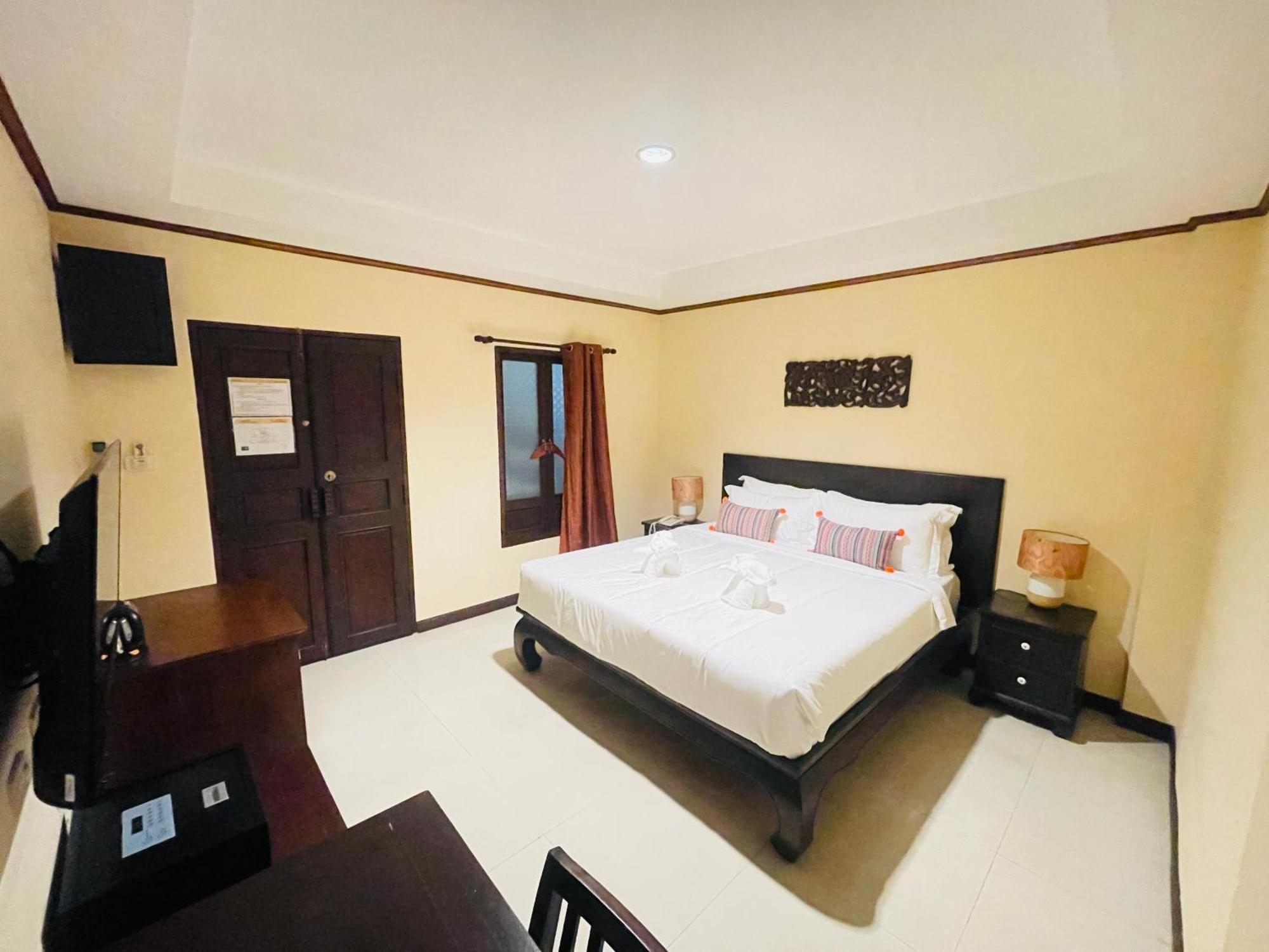 Na Thapae Chiangmai Hotel เชียงใหม่ ภายนอก รูปภาพ