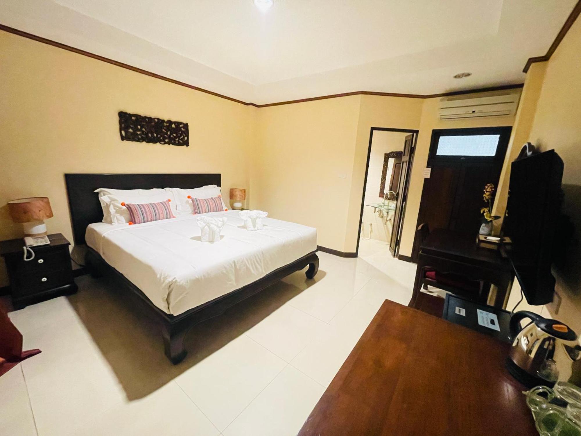 Na Thapae Chiangmai Hotel เชียงใหม่ ภายนอก รูปภาพ