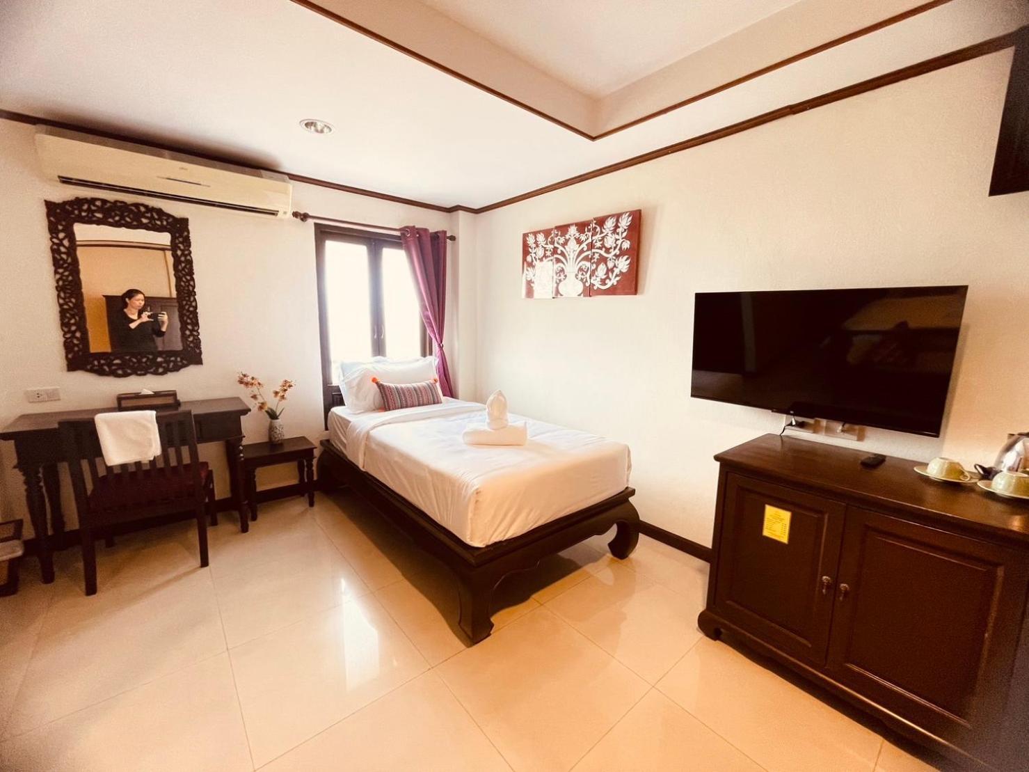 Na Thapae Chiangmai Hotel เชียงใหม่ ภายนอก รูปภาพ