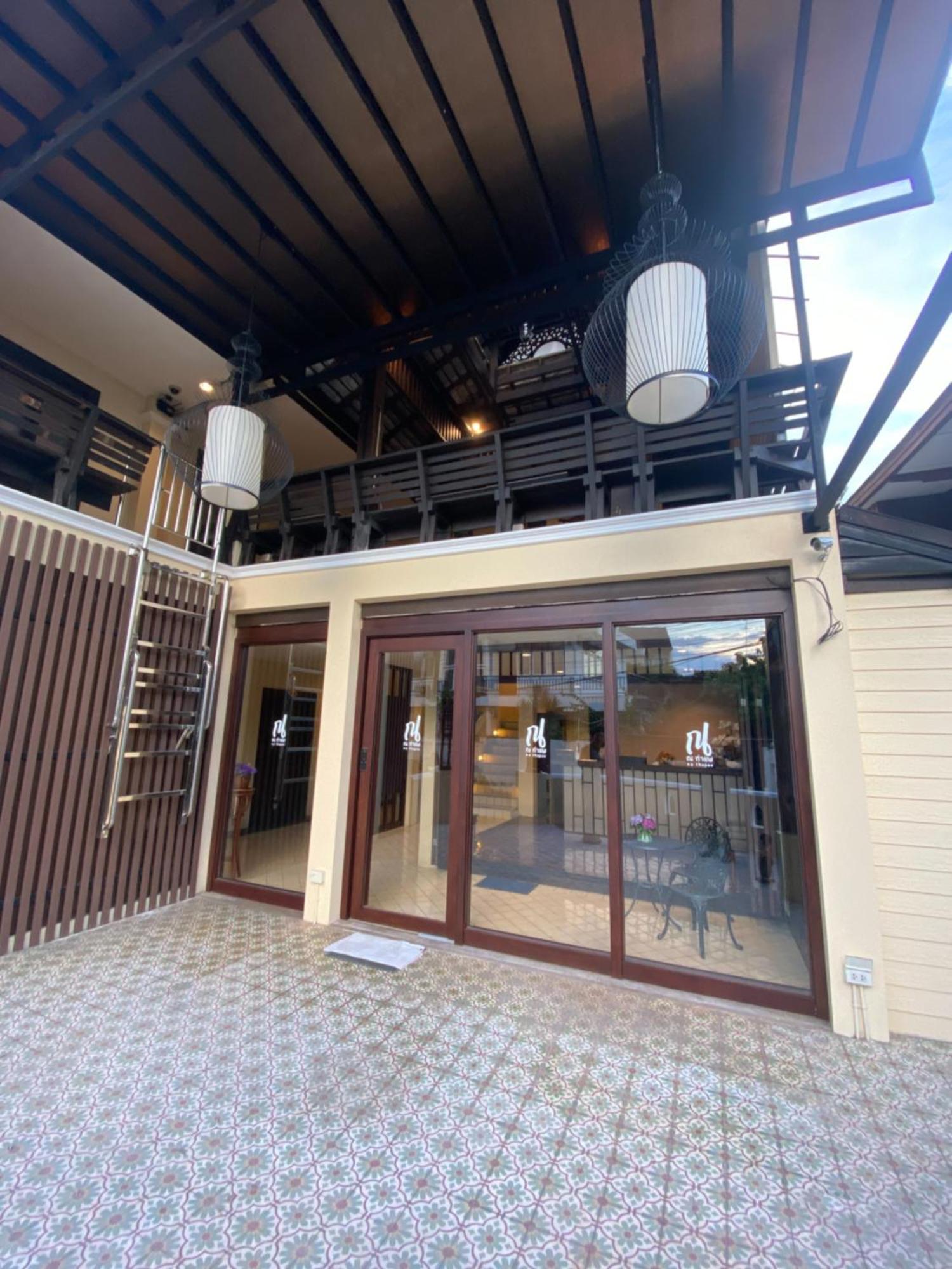 Na Thapae Chiangmai Hotel เชียงใหม่ ภายนอก รูปภาพ