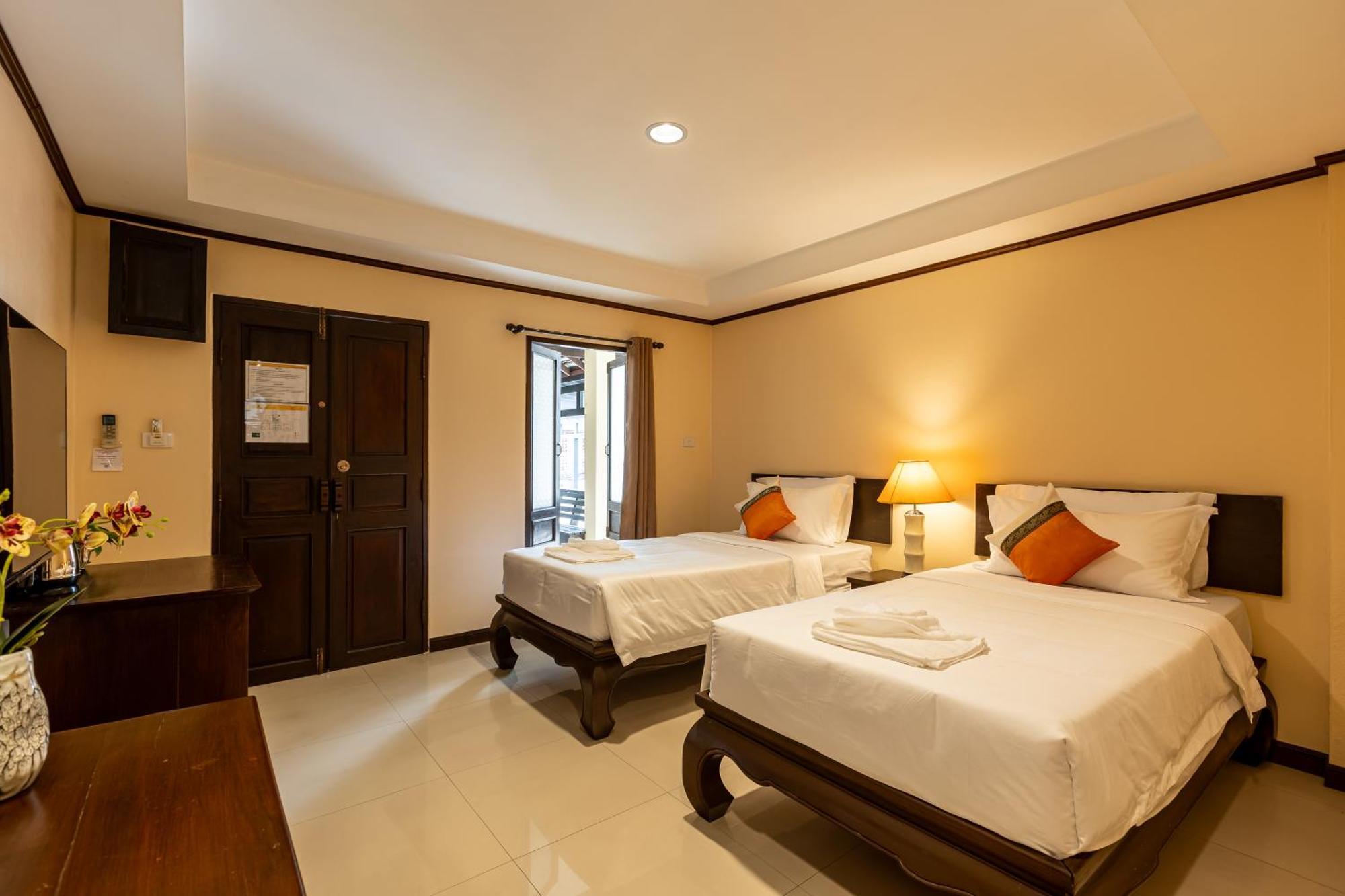 Na Thapae Chiangmai Hotel เชียงใหม่ ภายนอก รูปภาพ