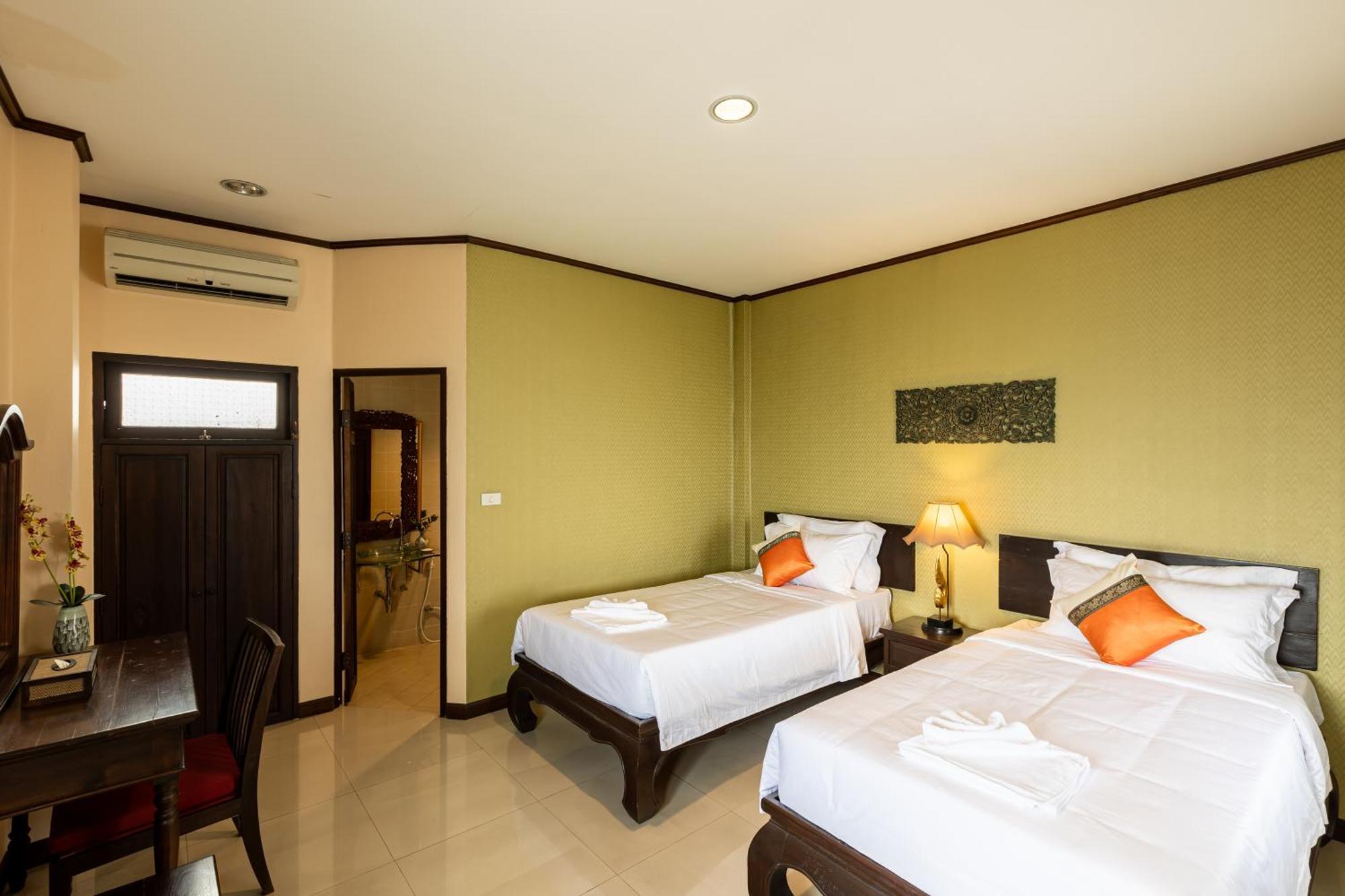 Na Thapae Chiangmai Hotel เชียงใหม่ ภายนอก รูปภาพ