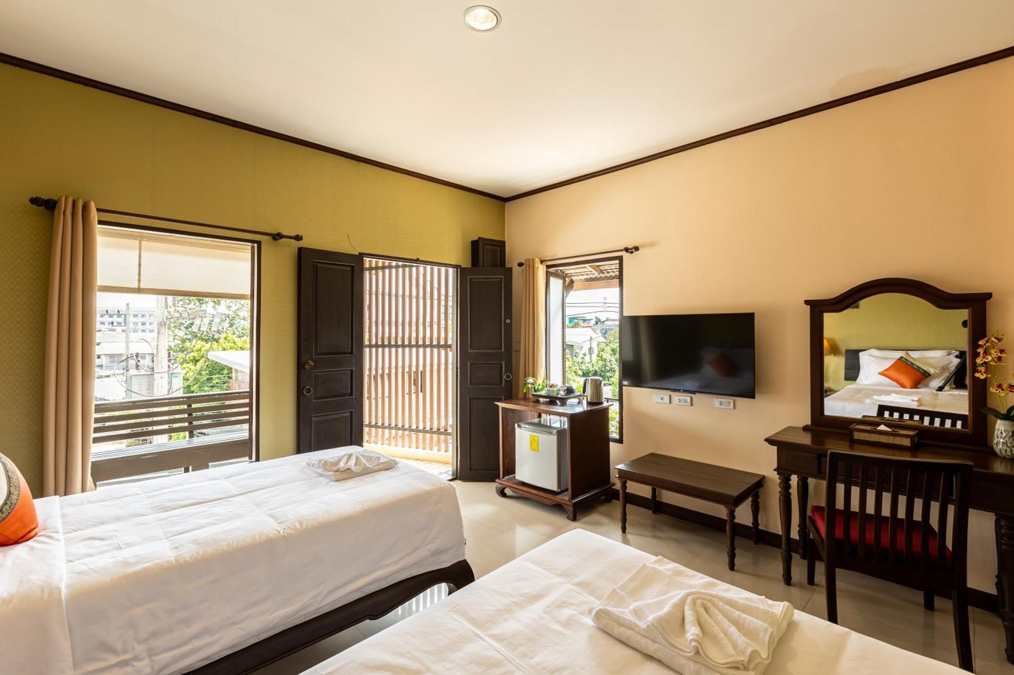 Na Thapae Chiangmai Hotel เชียงใหม่ ภายนอก รูปภาพ