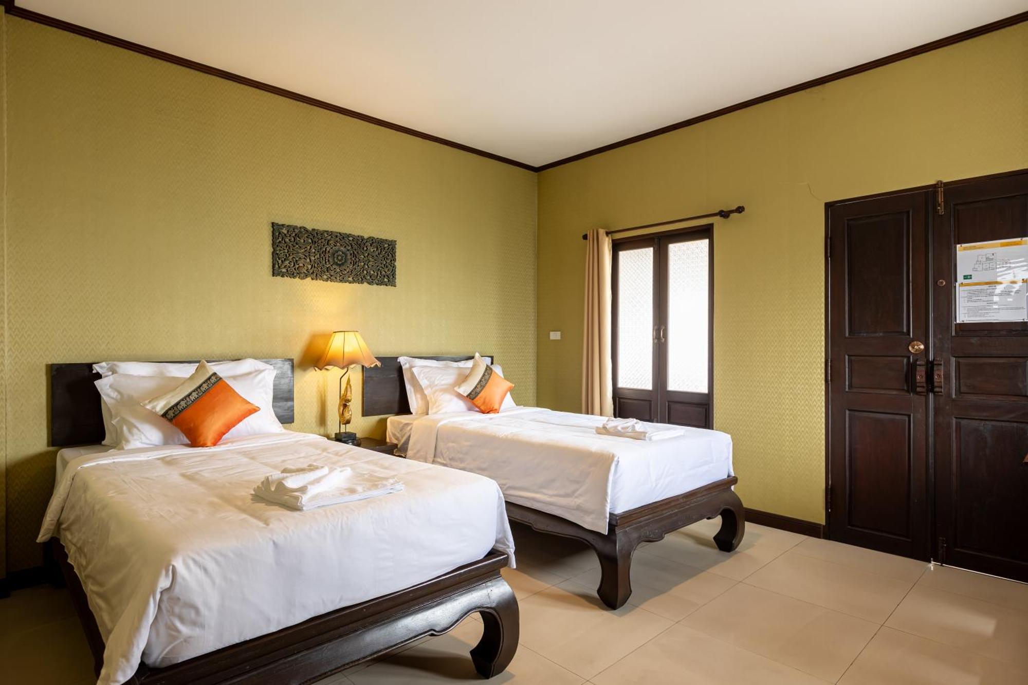 Na Thapae Chiangmai Hotel เชียงใหม่ ภายนอก รูปภาพ