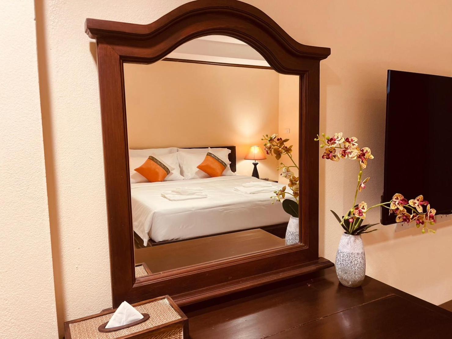 Na Thapae Chiangmai Hotel เชียงใหม่ ภายนอก รูปภาพ