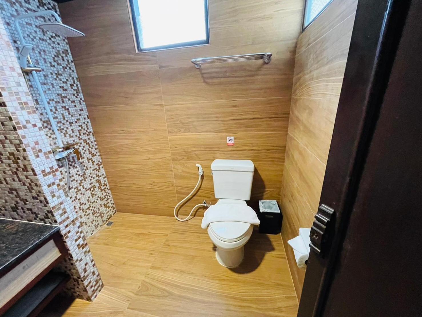 Na Thapae Chiangmai Hotel เชียงใหม่ ภายนอก รูปภาพ